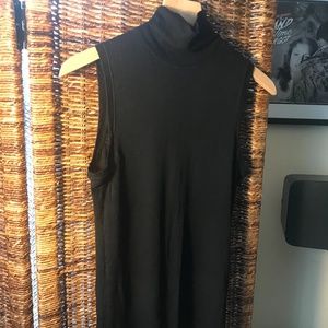 Rag & Bone Top Black Wool-Blend Sleeveless Turtleneck.